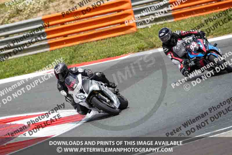 cadwell no limits trackday;cadwell park;cadwell park photographs;cadwell trackday photographs;enduro digital images;event digital images;eventdigitalimages;navarra;no limits trackdays;peter wileman photography;racing digital images;trackday digital images;trackday photos